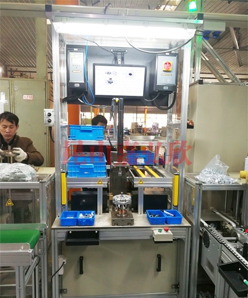 無錫汽車發(fā)電機柔性裝配線皮帶輪螺母自動扭力擰緊機